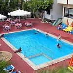 Juniper Hotel İçmeler