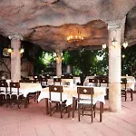Juniper Hotel İçmeler